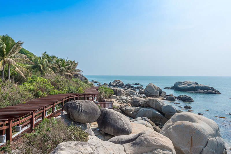 海南攻略 三亚攻略(原海山奇观风景区,古称鳌山大小洞天),位于三亚